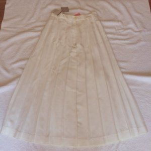 Nordstrom Skirt - Perfect Condition - Just needs to be Ironed.